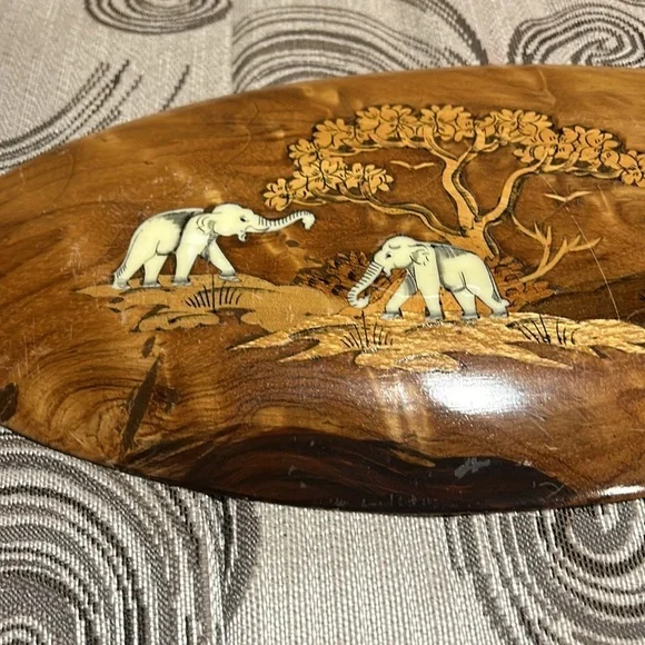 Vintage inlaid elephants hand designed wooden wall hanging - Picture 2 of 5